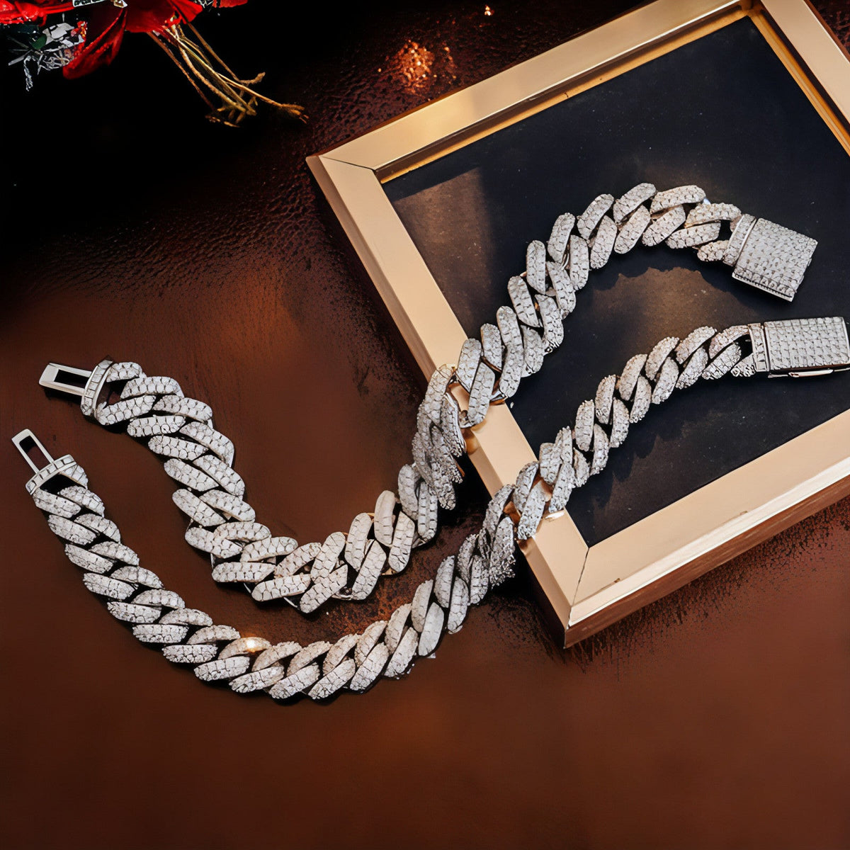 LuxeJewels™ Moissanite Cuban Bracelet