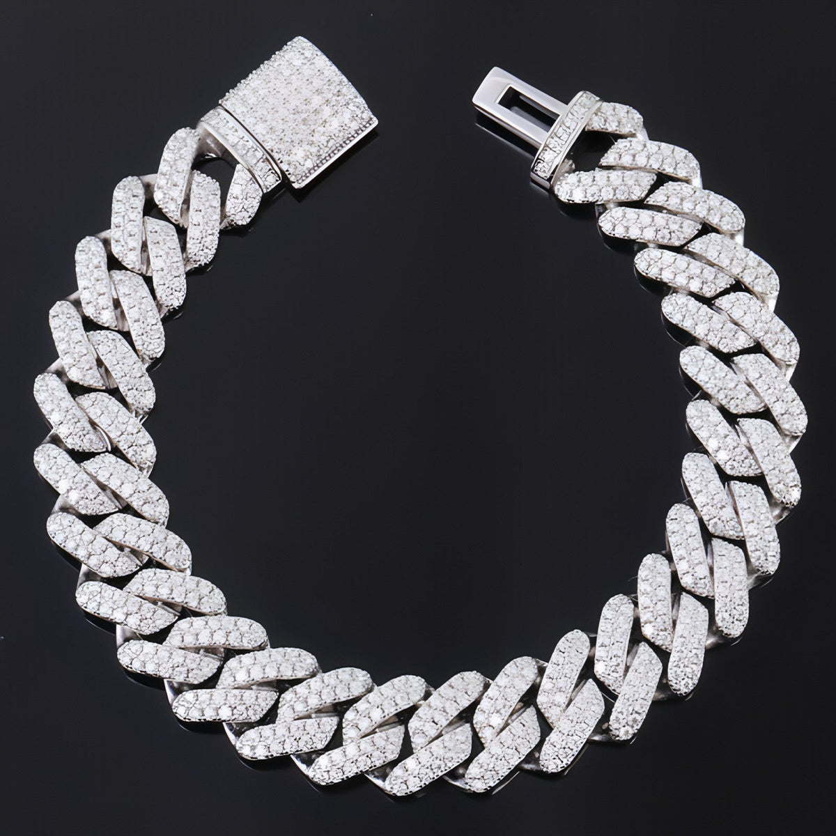 LuxeJewels™ Moissanite Cuban Bracelet