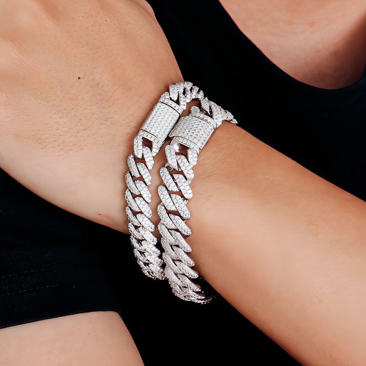 LuxeJewels™ Moissanite Cuban Bracelet